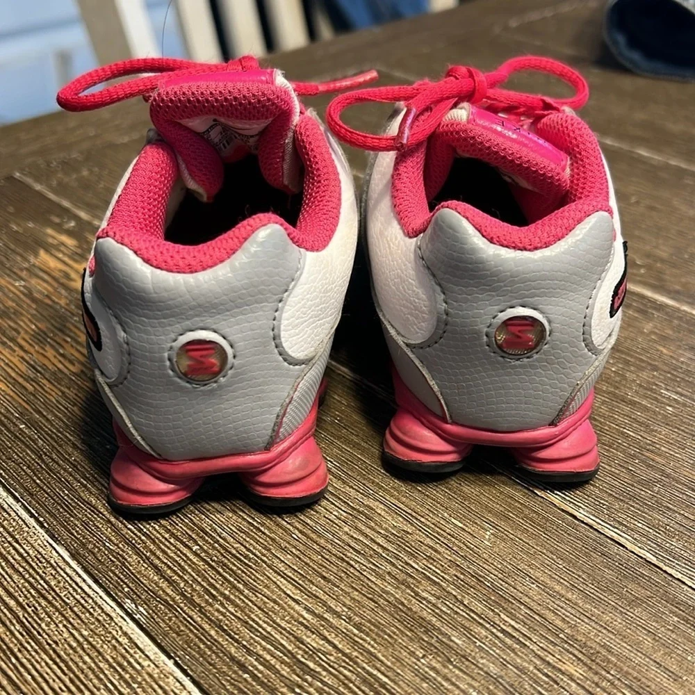 Vtg‎ Nike Shox Pink and Gray Sneakers